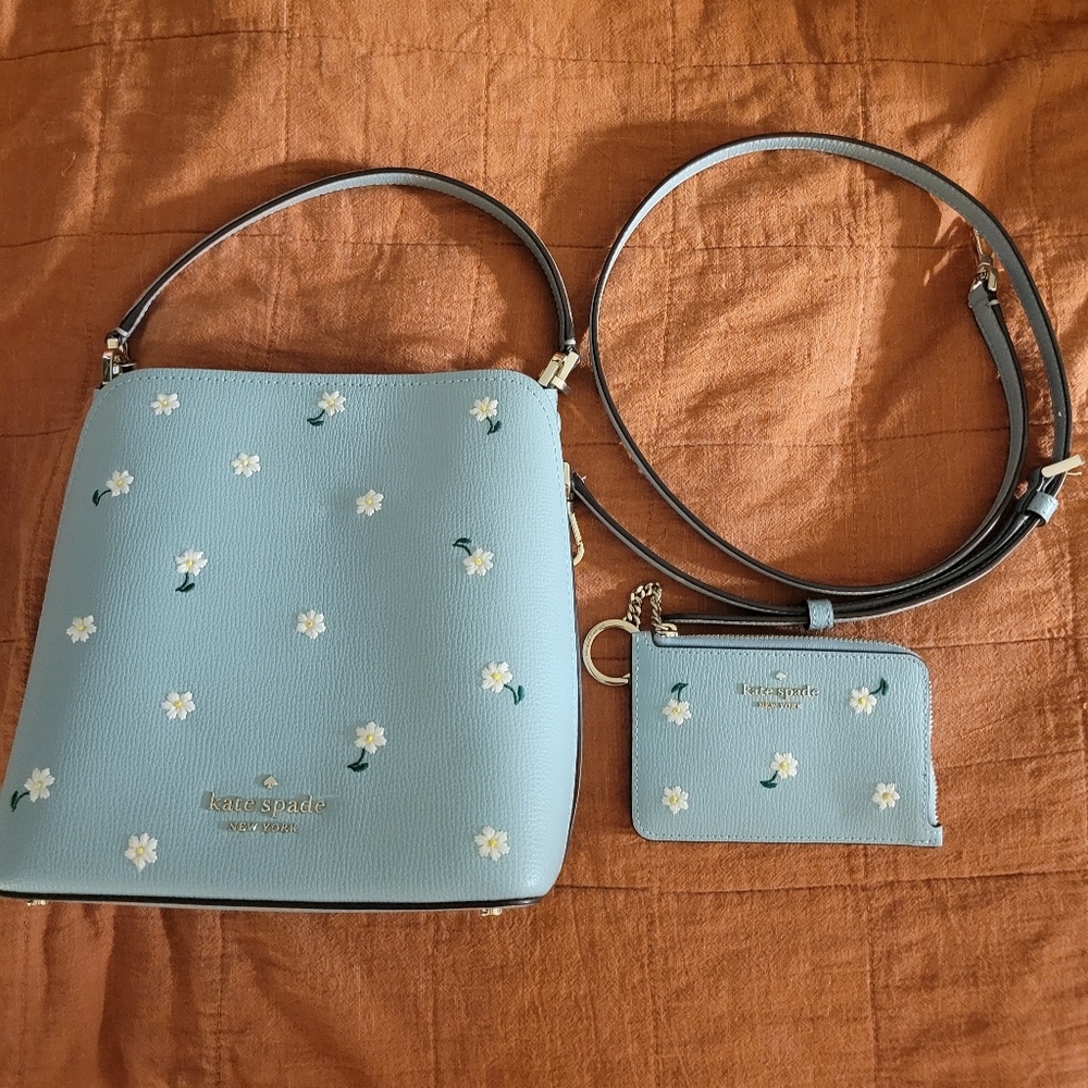Kate Spade Darcy daisy print bucket bag with card holder